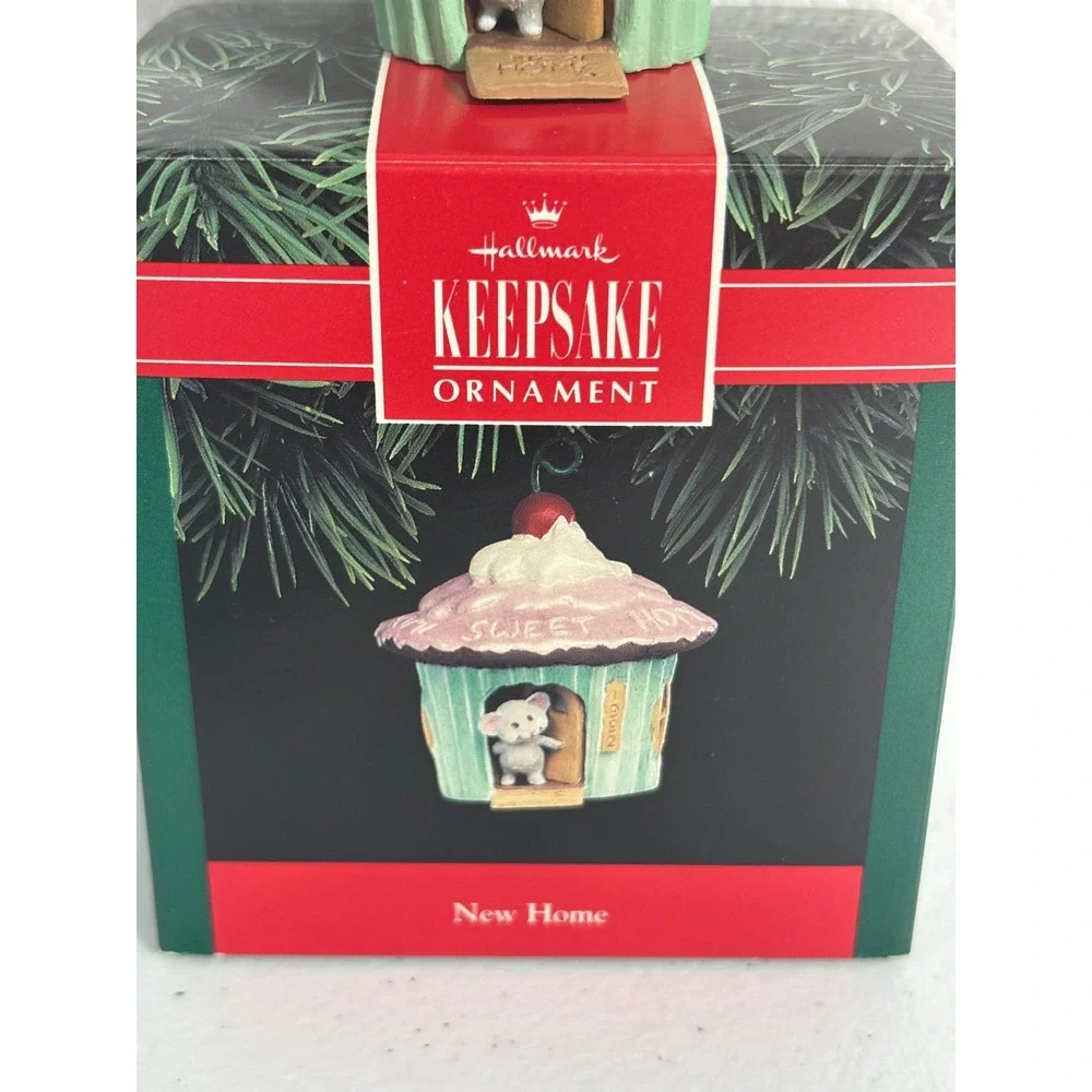 Hallmark Keepsake Ornament New Home Sweet Cupcake Mouse‎ Dated 1992